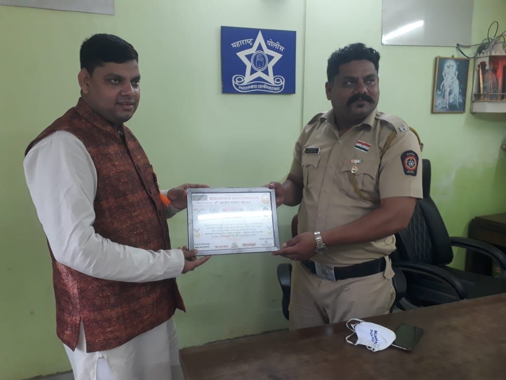 Mohammed Sayeed Shaikh being felicitated at a public event — photograph 28 of 39