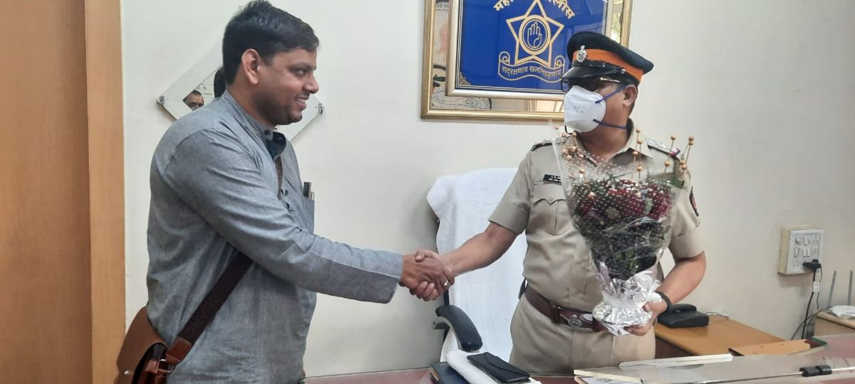 Mohammed Sayeed Shaikh being felicitated at a public event — photograph 35 of 39