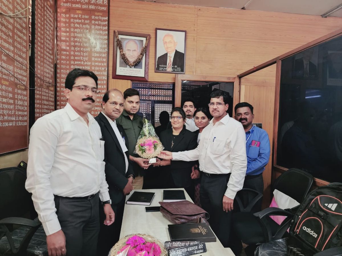 Mohammed Sayeed Shaikh being felicitated at a public event — photograph 9 of 39